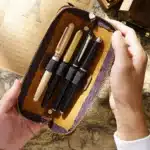 Trousse à crayons en cuir véritable avec fermeture éclair, pochette à stylos rétro Vintage pour écoliers, sac de papeterie en cuir de vache avec 4 emplacements pour stylos, vente en gros 1